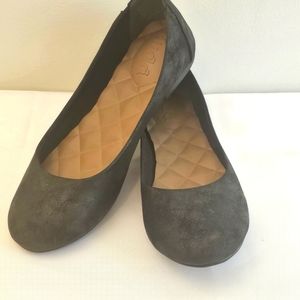 Mudd - Womens - Flats ~ Size 7